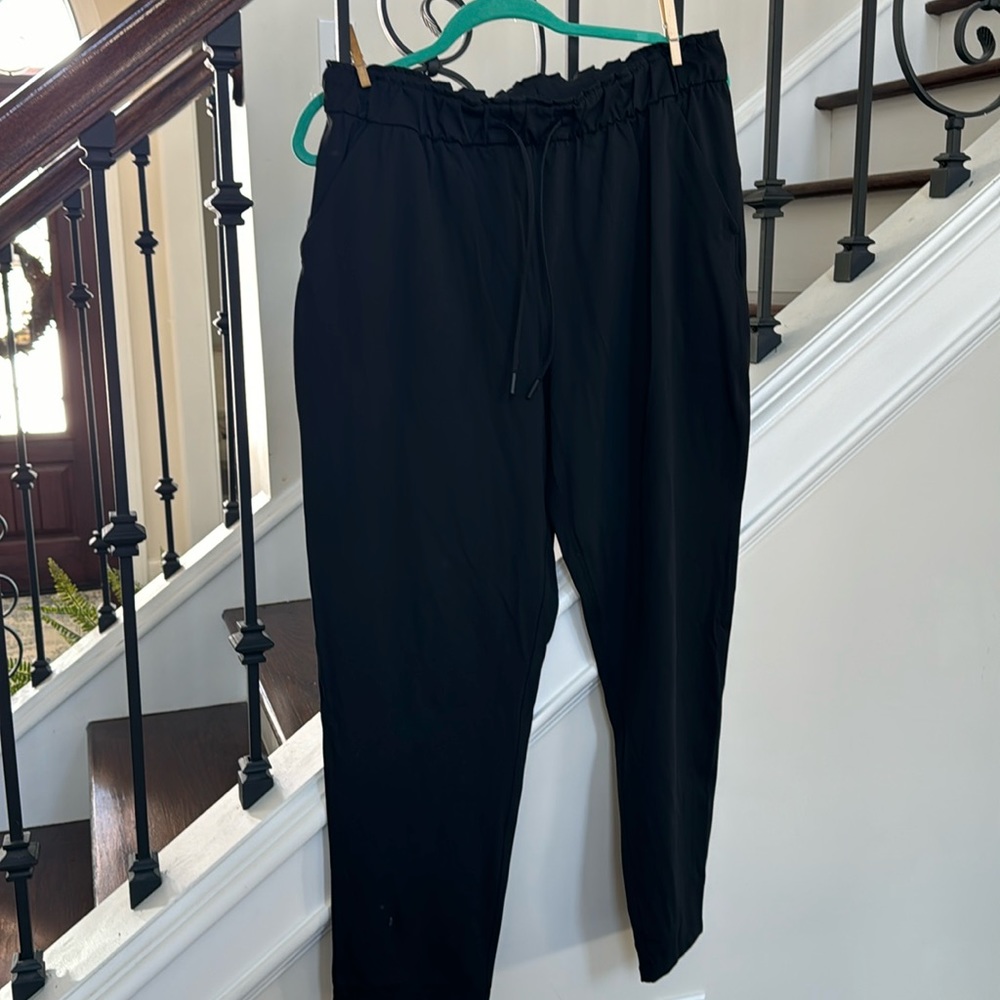 Lululemon- Women’s Size 12 Joggers